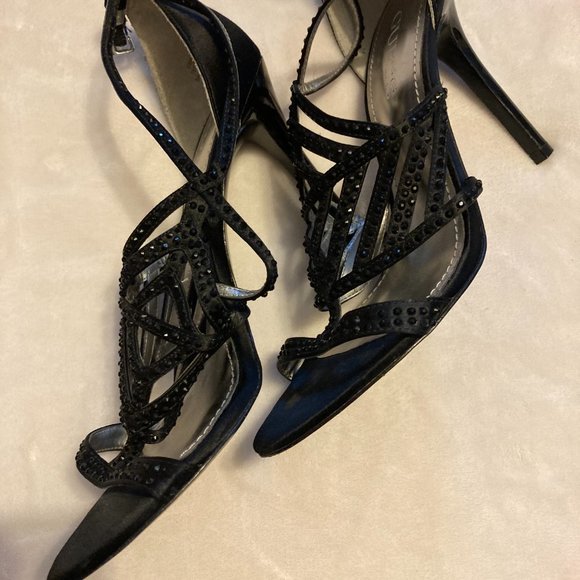 Guess Hilonas Dress Heals - Black - Picture 3 of 5